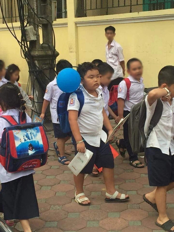 "Cây hài nhí" quốc dân Bi Béo cao lớn bất ngờ sau 10 năm, ca hát đóng kịch vẫn không hot bằng meme khai giảng!- Ảnh 5.