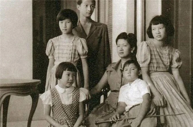 Ảnh hiếm hé lộ diện mạo, thần thái của Hoàng thái tử cuối cùng triều Nguyễn- Ảnh 14. Ảnh hiếm hé lộ diện mạo, thần thái của Hoàng thái tử cuối cùng triều Nguyễn- Ảnh 14.