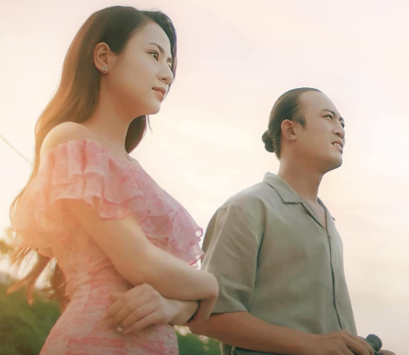 Nữ chính xinh nhất Độc Đạo khoe căn 