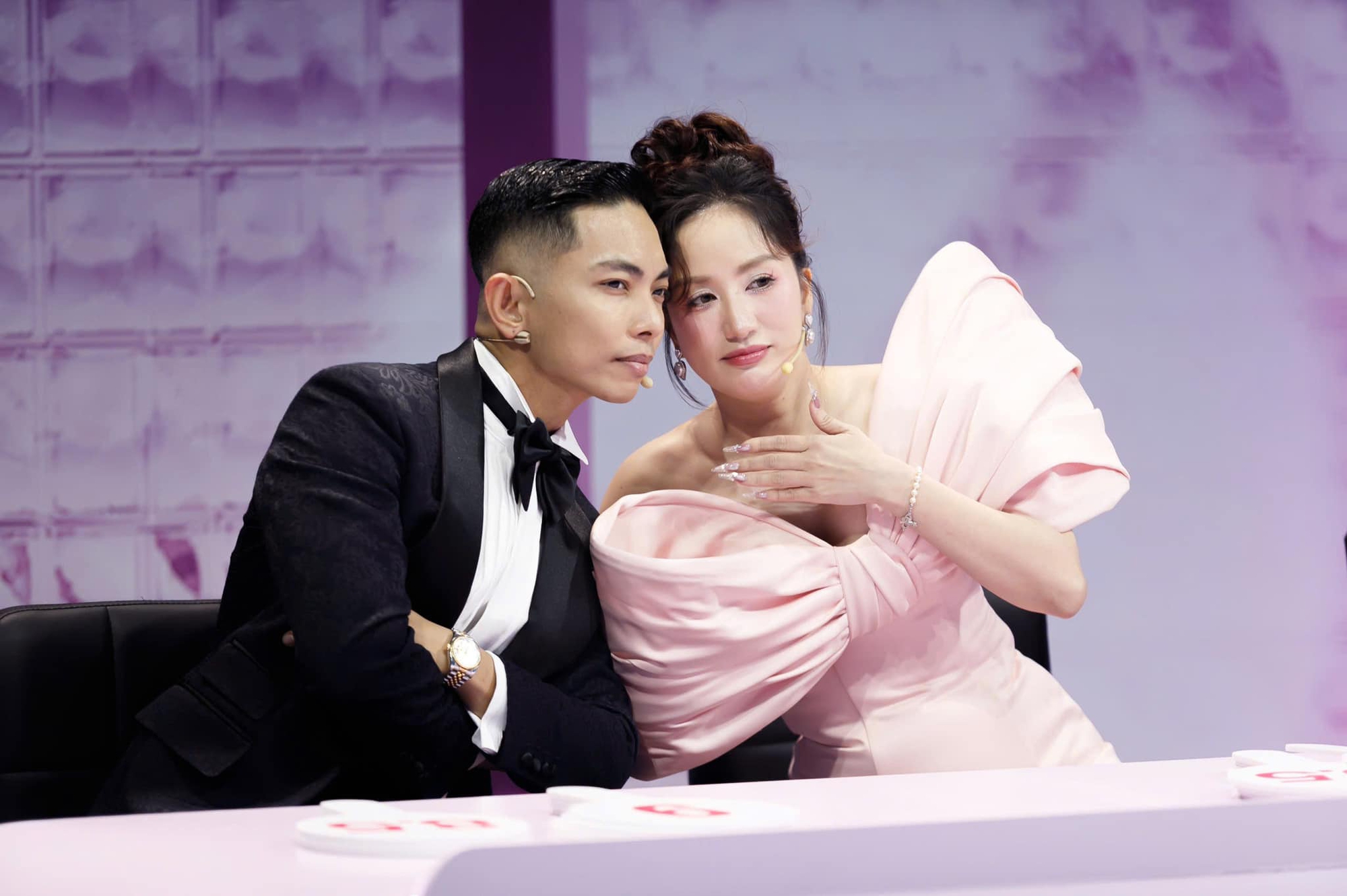 Khánh Thi và Phan Hiển lại có “biến”, 5h30 sáng đã than áp lực, drama “địa ngục hôn nhân” có tiếp diễn?- Ảnh 2.