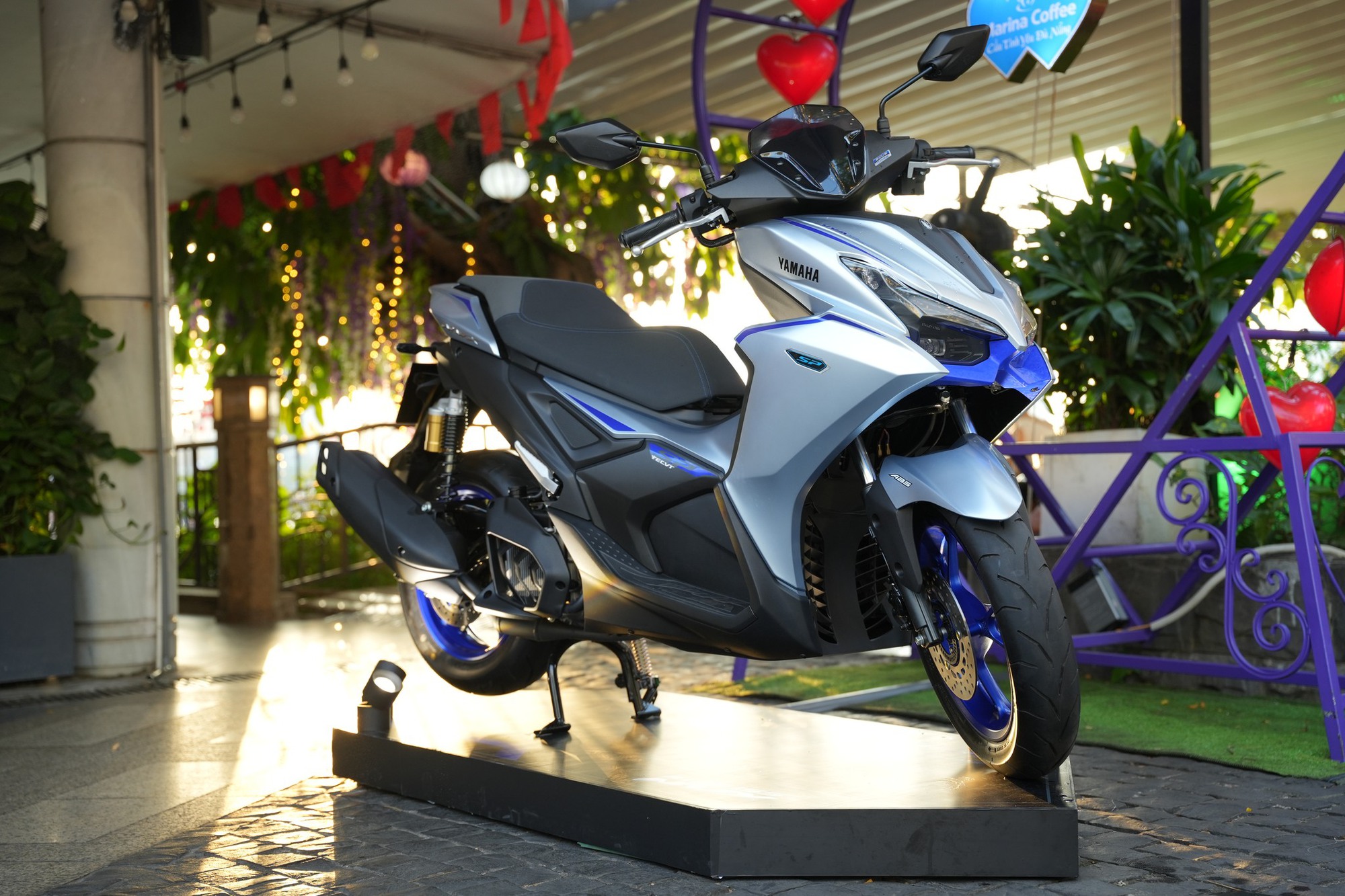 Yamaha NVX 2025 lần đầu trưng bày tại VN: Nhiều công nghệ mới, kỳ vọng giá tốt để đối đầu Air Blade- Ảnh 4.