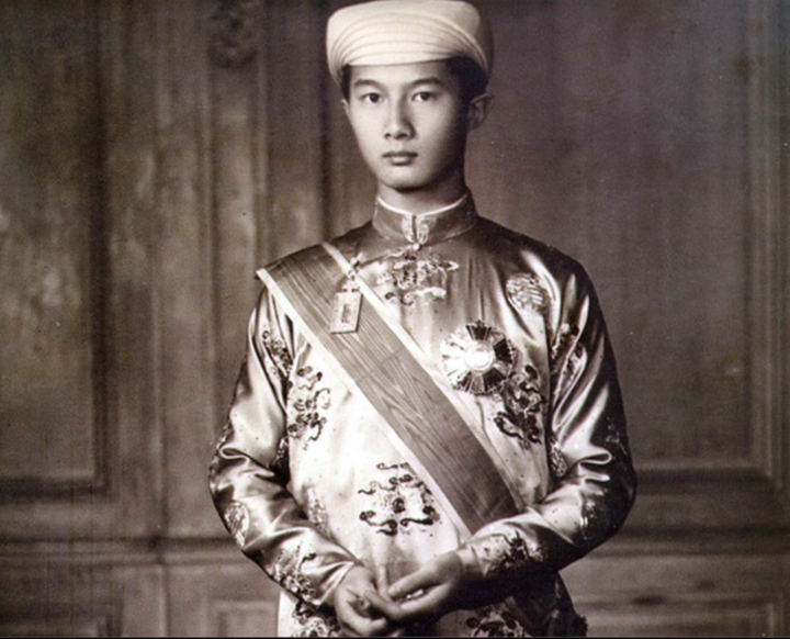 Ảnh hiếm hé lộ diện mạo, thần thái của Hoàng thái tử cuối cùng triều Nguyễn- Ảnh 9. Ảnh hiếm hé lộ diện mạo, thần thái của Hoàng thái tử cuối cùng triều Nguyễn- Ảnh 9.