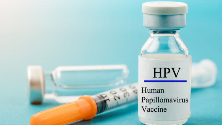 Tiêm HPV cho người từ 27-45 tuổi có gì khác biệt không, thưa bác sĩ?- Ảnh 1.