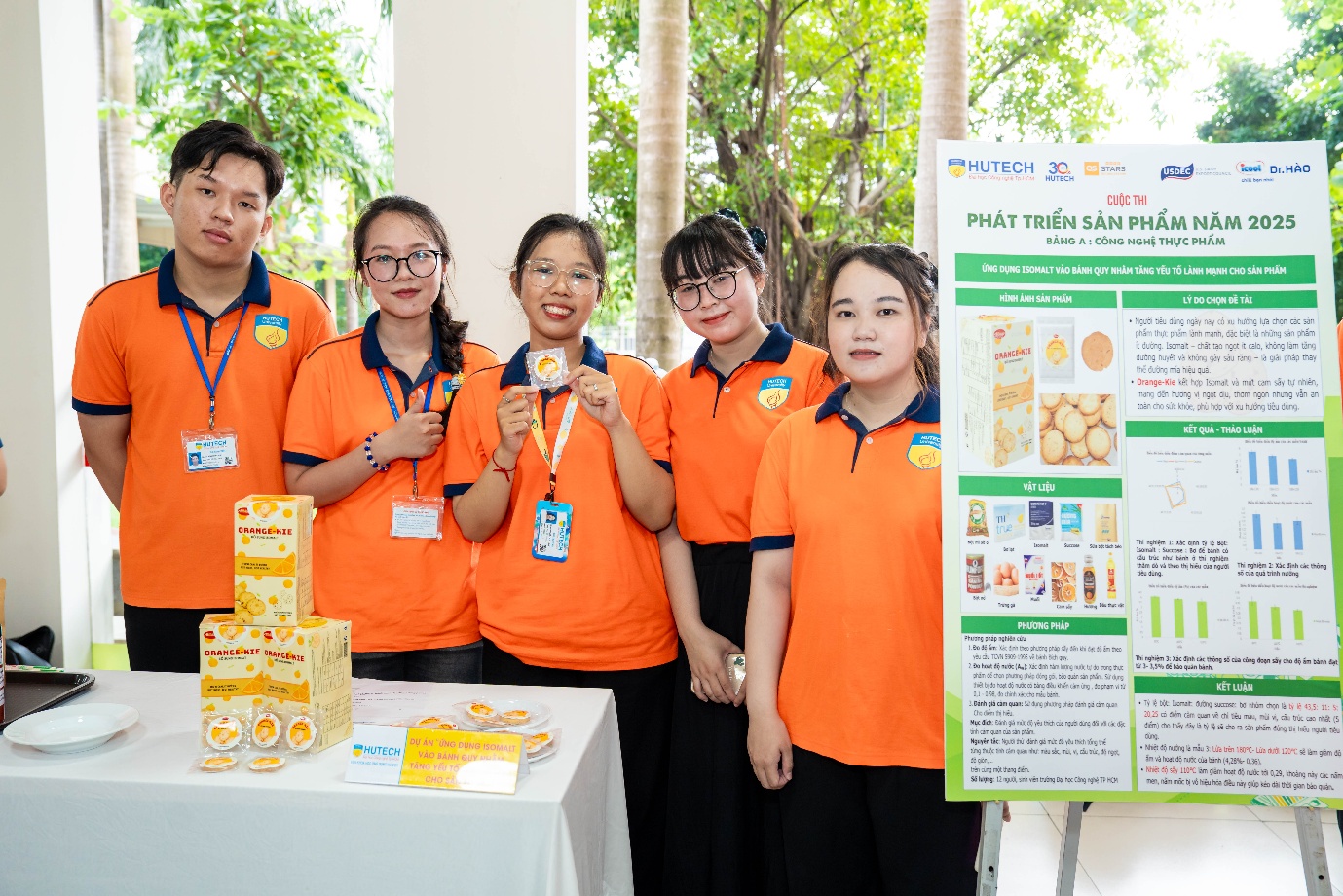 Sinh viên ngành Thẩm mỹ - Sinh học - Thực phẩm - Môi trường HUTECH giới thiệu đồ án giàu giá trị thực tiễn- Ảnh 2.