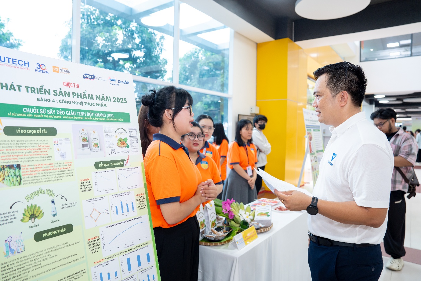 Sinh viên ngành Thẩm mỹ - Sinh học - Thực phẩm - Môi trường HUTECH giới thiệu đồ án giàu giá trị thực tiễn- Ảnh 4.