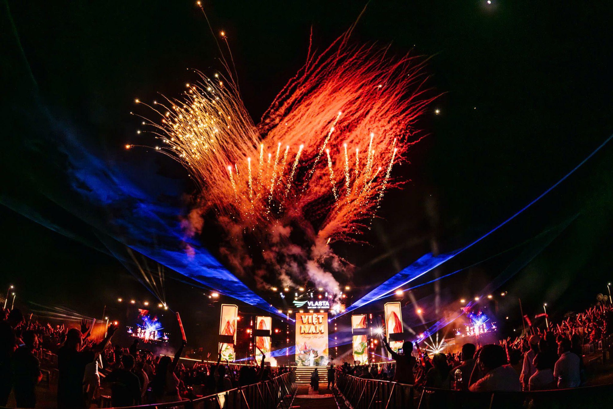 Vlasta Summer Fest 2025: Đại hội âm nhạc và trải nghiệm công nghệ đa giác quan “đốt cháy” mùa hè tại Nam Sầm Sơn- Ảnh 4.
