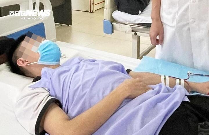 Tuổi 22 phải chạy thận mỗi tuần- Ảnh 1.