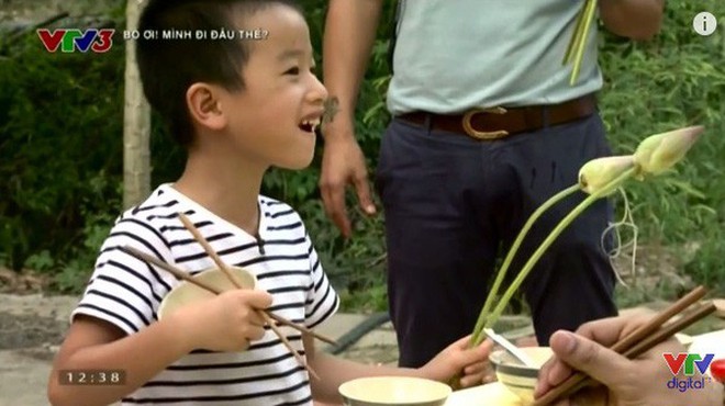 "Quý tử nhà giàu" chịu lội bùn, bắt vịt, rửa bát trong "Bố ơi, mình đi đâu thế?" nay thành "soái ca" sống tự lập ở trời Tây- Ảnh 4.