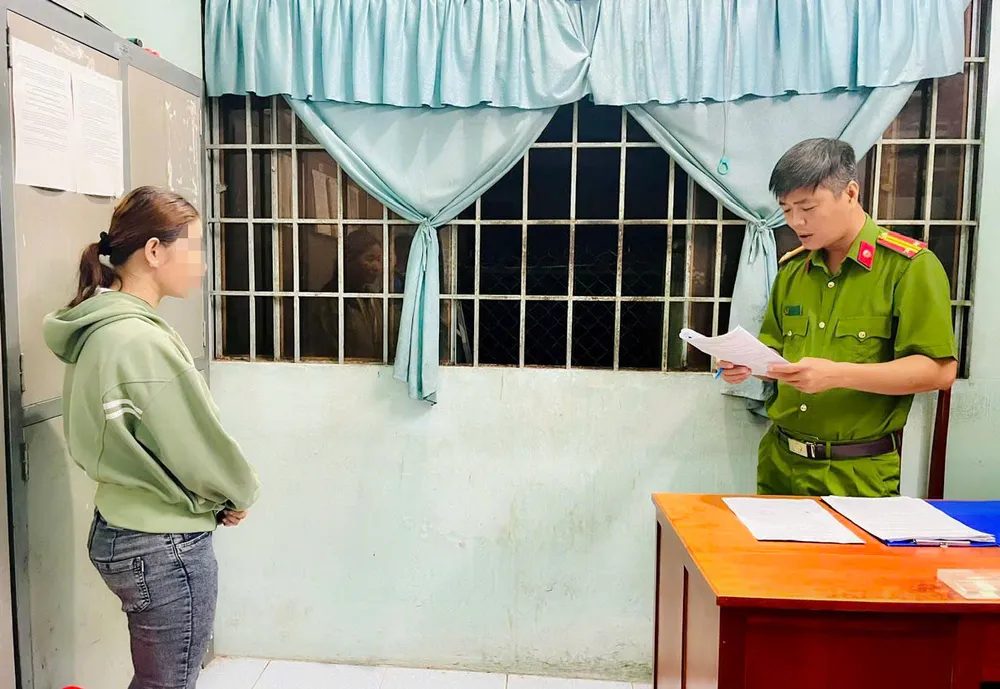 Mâu thuẫn trong việc dắt chó đi vệ sinh, 1 người phụ nữ bị đánh tử vong- Ảnh 1.