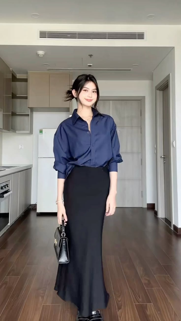 Có 1 kiểu áo quốc dân, dù diện đi làm hay đi chơi đều 