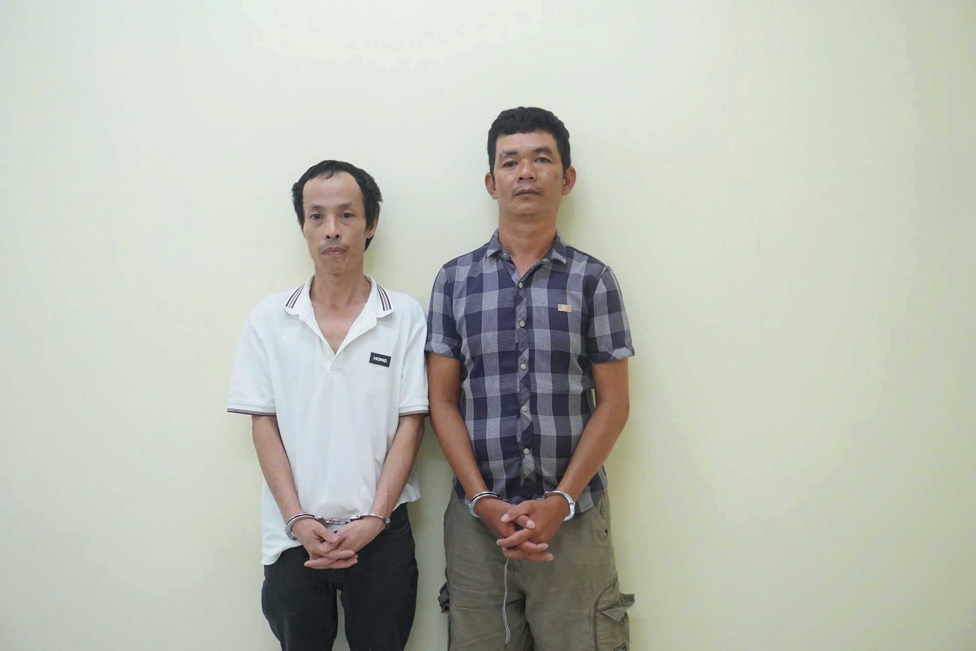 Bắt 2 đối tượng sửa lời bà Phương Hằng, xuyên tạc Trung tướng Lê Hồng Nam- Ảnh 1.