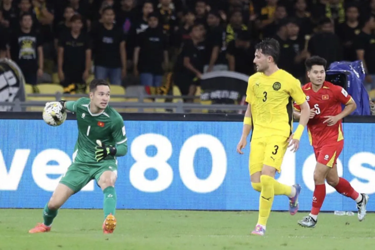Nhìn lại trận thua của đội tuyển Việt Nam trước Malaysia: Ông Kim Sang-sik không thể tạo nên phép màu- Ảnh 9.