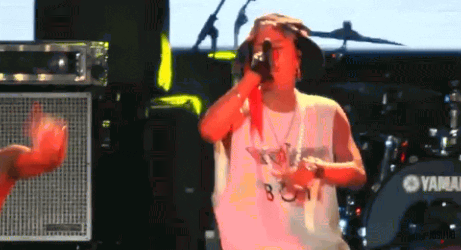 Visual khó tin của G-Dragon lần đầu đến Việt Nam: 12 năm sau trông cũng chẳng khác gì!- Ảnh 1.