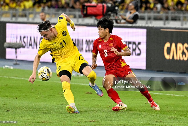 "FIFA cần xem lại luật nhập tịch, chứ để ồ ạt như Malaysia thì…"- Ảnh 1.