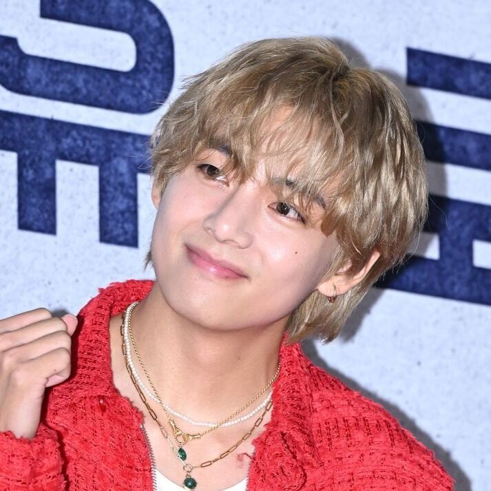 Cực phẩm BTS ngày xuất ngũ có 2 kiểu: V vạm vỡ bao nhiêu thì Jungkook phúng phính bấy nhiêu!- Ảnh 9.