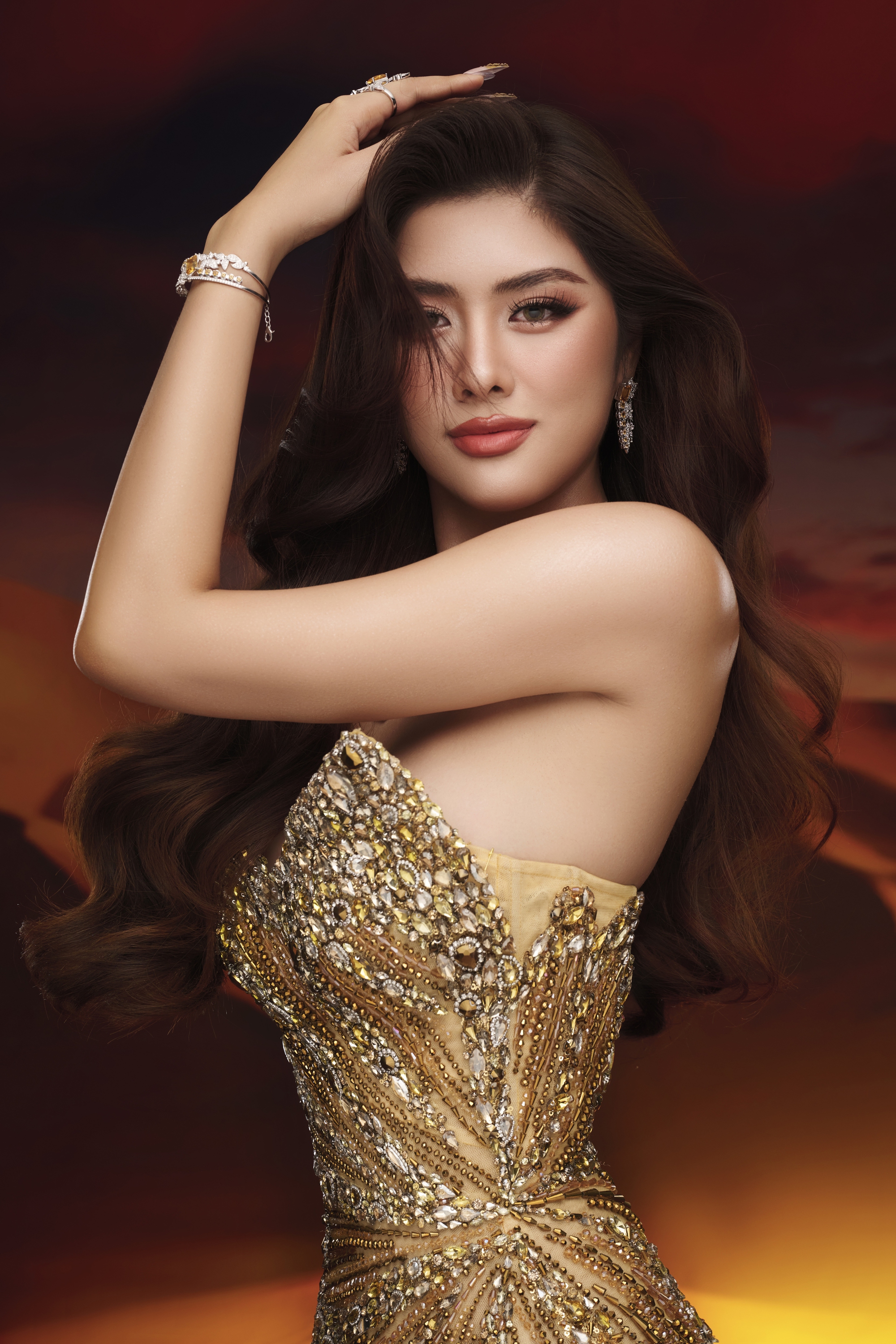 Thí sinh cao 1m80 của Miss Cosmo Việt Nam 2025 khoe body cực "cháy"- Ảnh 1.