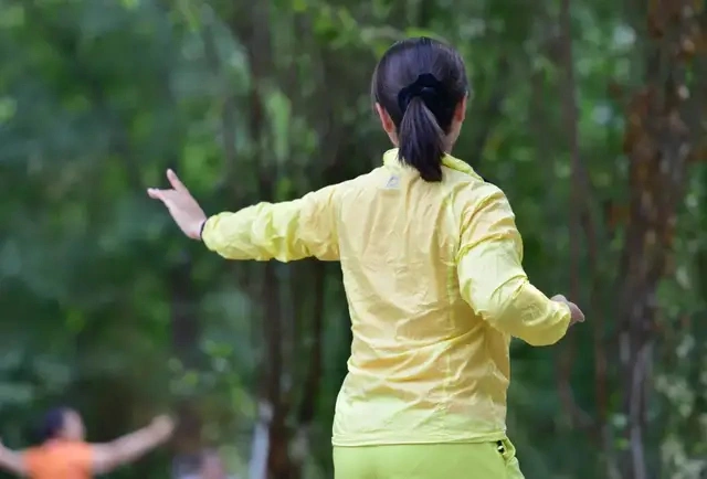 5 đặc điểm ngoại hình "xấu xí" thực chất là cách cơ thể âm thầm bảo vệ bạn, dễ sống lâu khỏe mạnh- Ảnh 2.