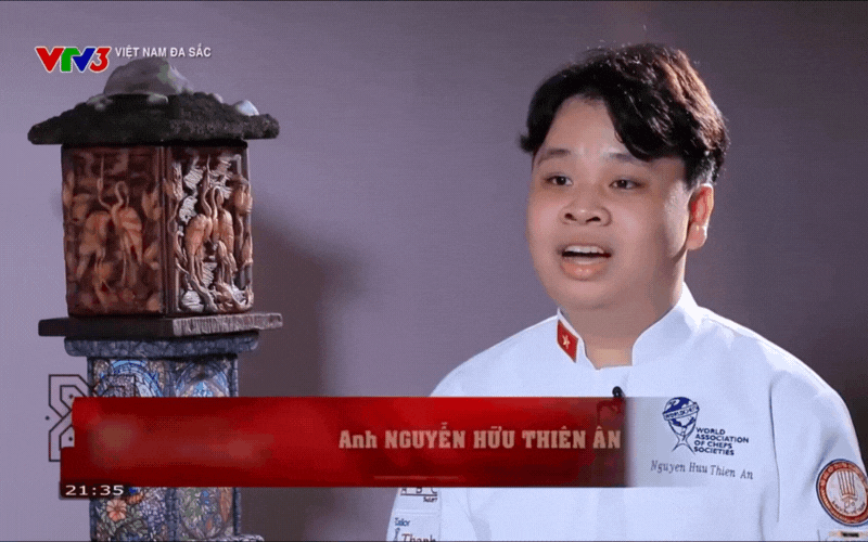 Chiếc bánh cưới 