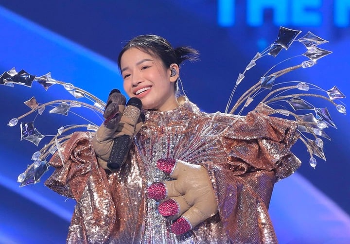 "Em Xinh" từng mang quân hàm Thượng uý, có thời gian trầm cảm muốn bỏ nghề- Ảnh 4.