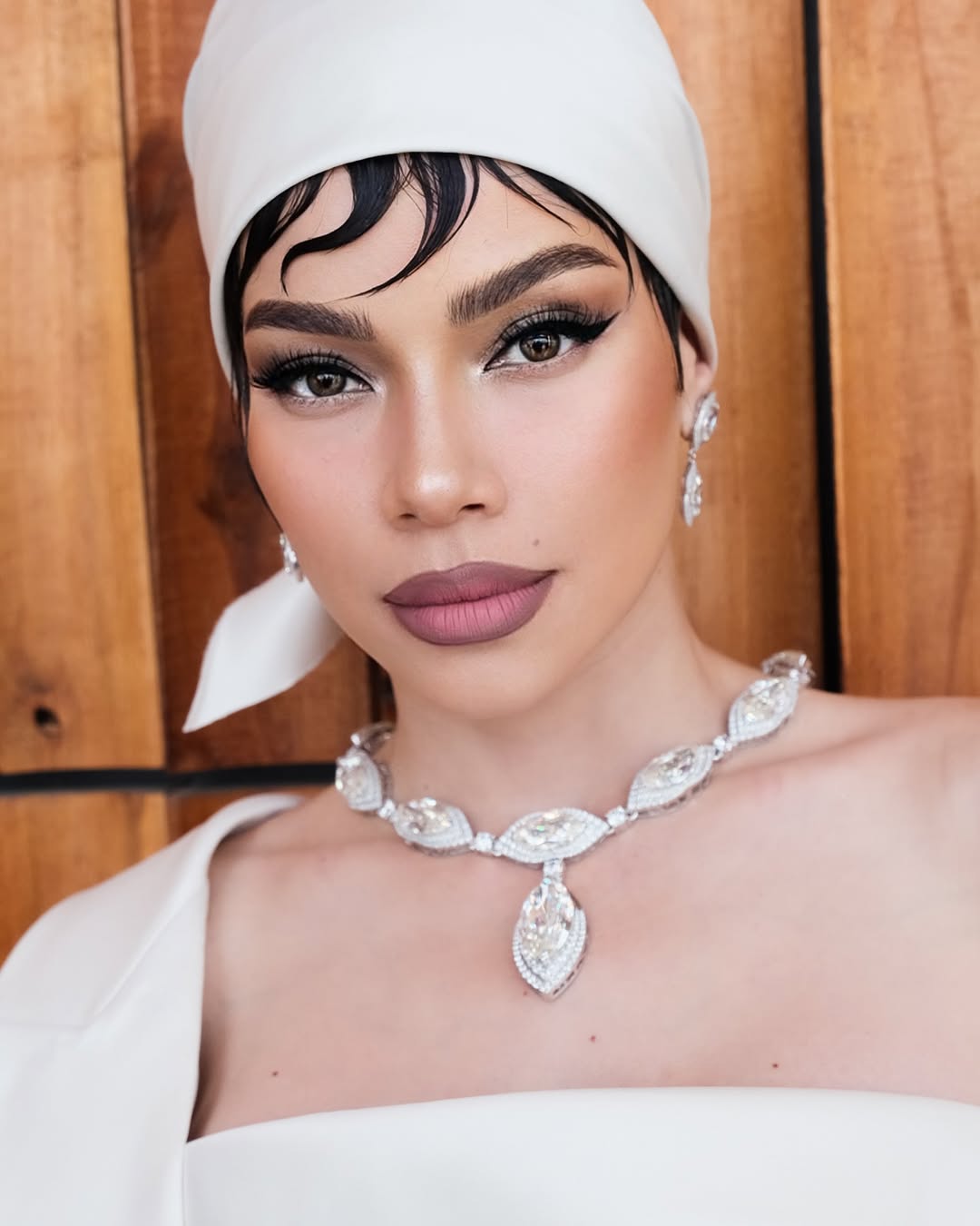 Sau Hà Hồ, loạt mỹ nhân Vbiz thi nhau 