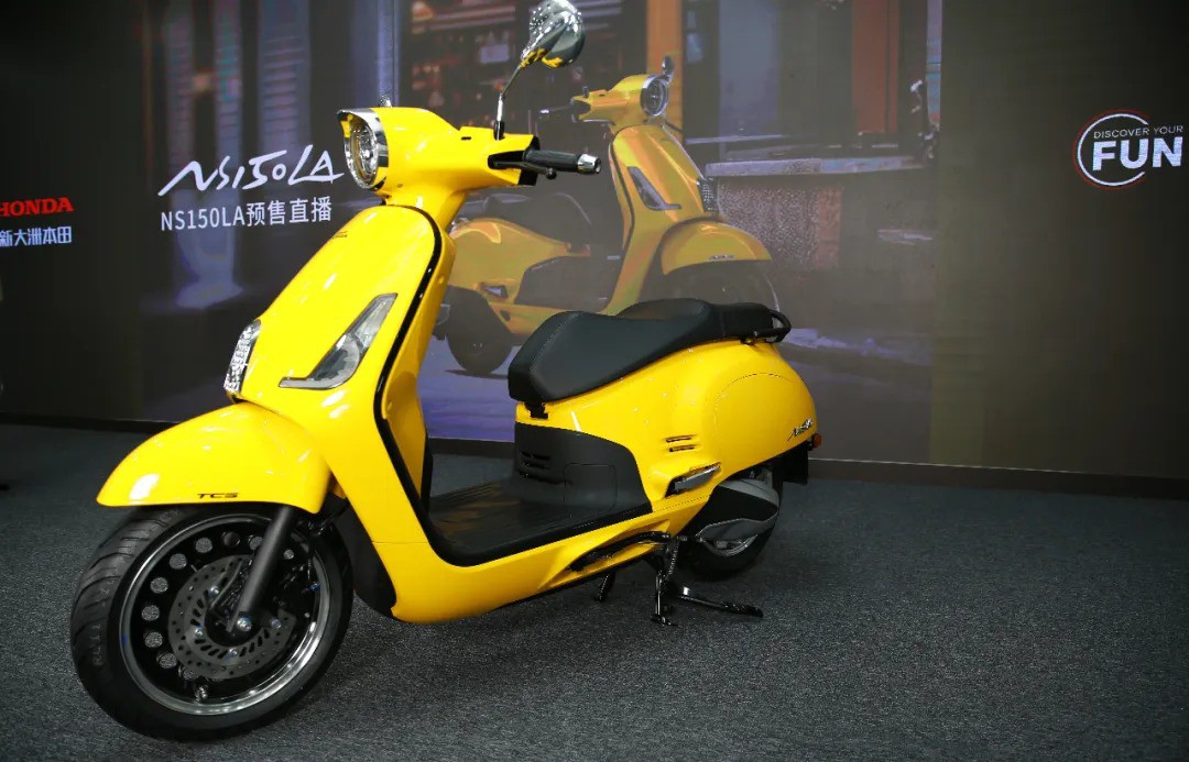 Xe tay ga Honda dáng cổ điển như Vespa, giá chưa đến 60 triệu đồng, "uống xăng" 2 lít/100km- Ảnh 1.