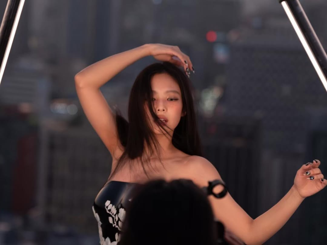 Jennie xác nhận mối quan hệ ngay khi mỹ nam đẹp nhất BTS vừa xuất ngũ?- Ảnh 4.