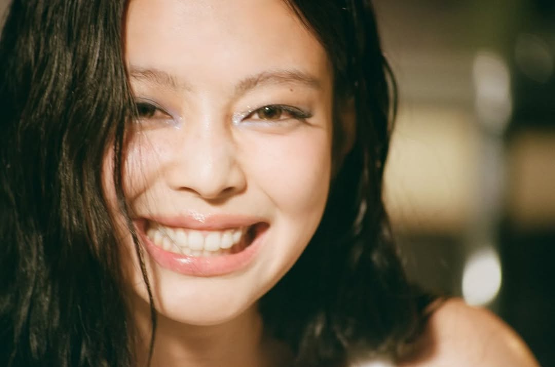 Jennie xác nhận mối quan hệ ngay khi mỹ nam đẹp nhất BTS vừa xuất ngũ?- Ảnh 3.