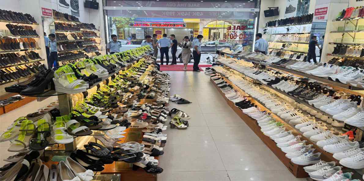 Bắt tạm giam &ldquo;&ocirc;ng tr&ugrave;m&rdquo; Nguyễn Kh&aacute;nh T&ugrave;ng ở Thanh H&oacute;a- Ảnh 1.