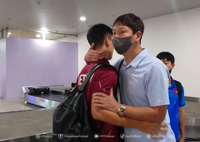 HLV Kim Sang-sik: 'Đội tuyển Việt Nam không buông xuôi'- Ảnh 1.