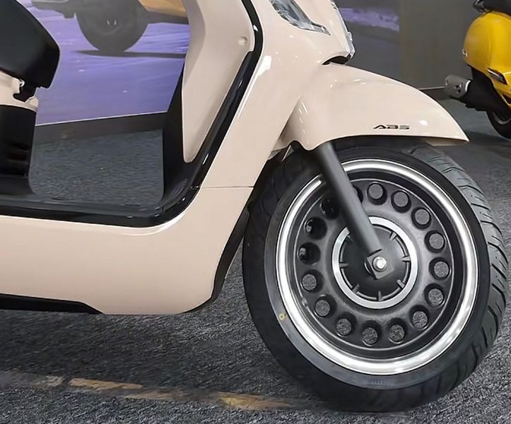 Cực phẩm xe ga giá rẻ của Honda mở bán: Trang bị ngang SH, camera hành trình - chốt hơn 20.000 đơn trong 1 giờ- Ảnh 9.
