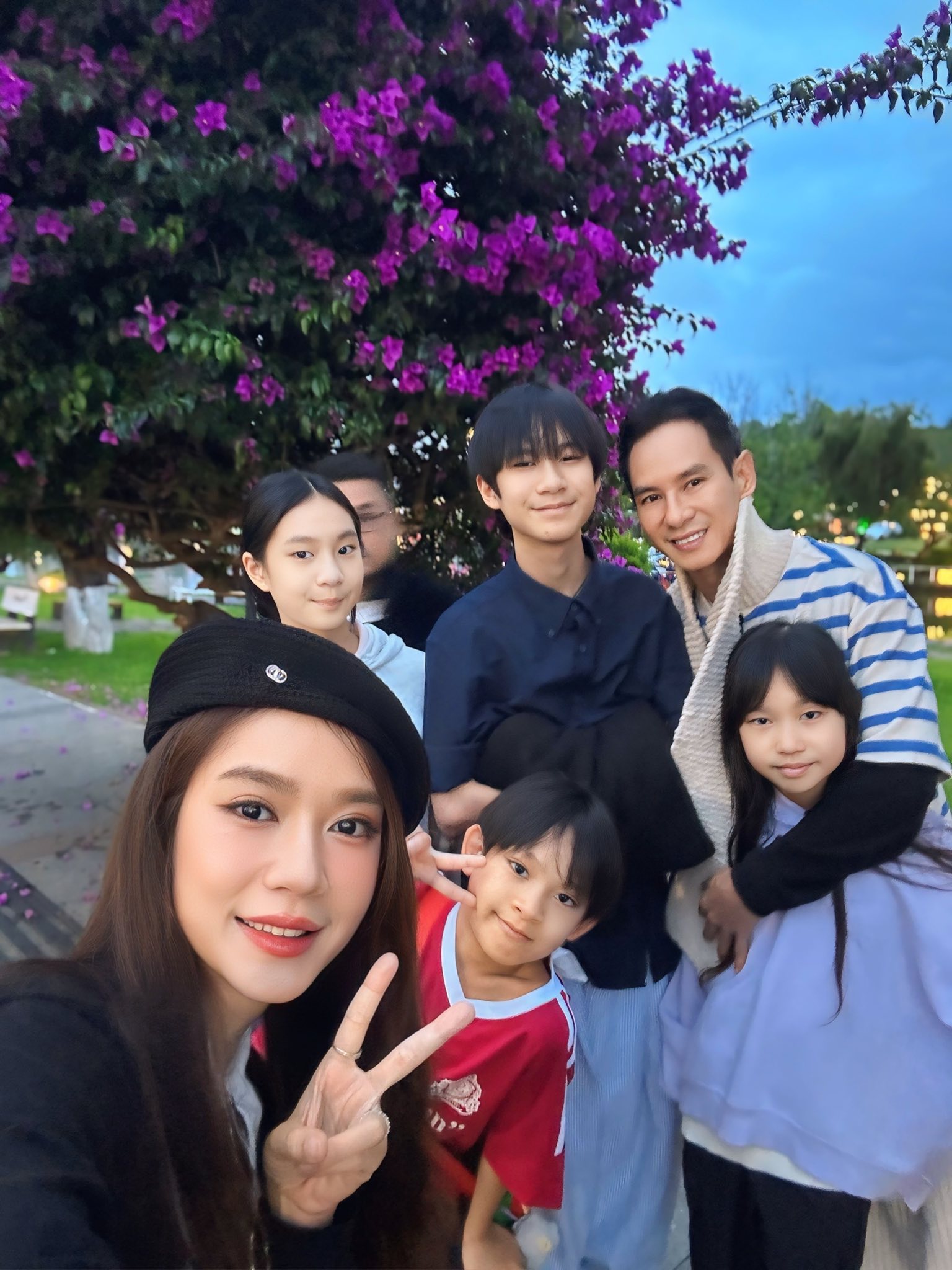 Nghỉ hè chuẩn rich kid: Con sao Việt ở biệt thự, bay hạng sang, vừa chơi vừa học đủ mọi kỹ năng- Ảnh 1.