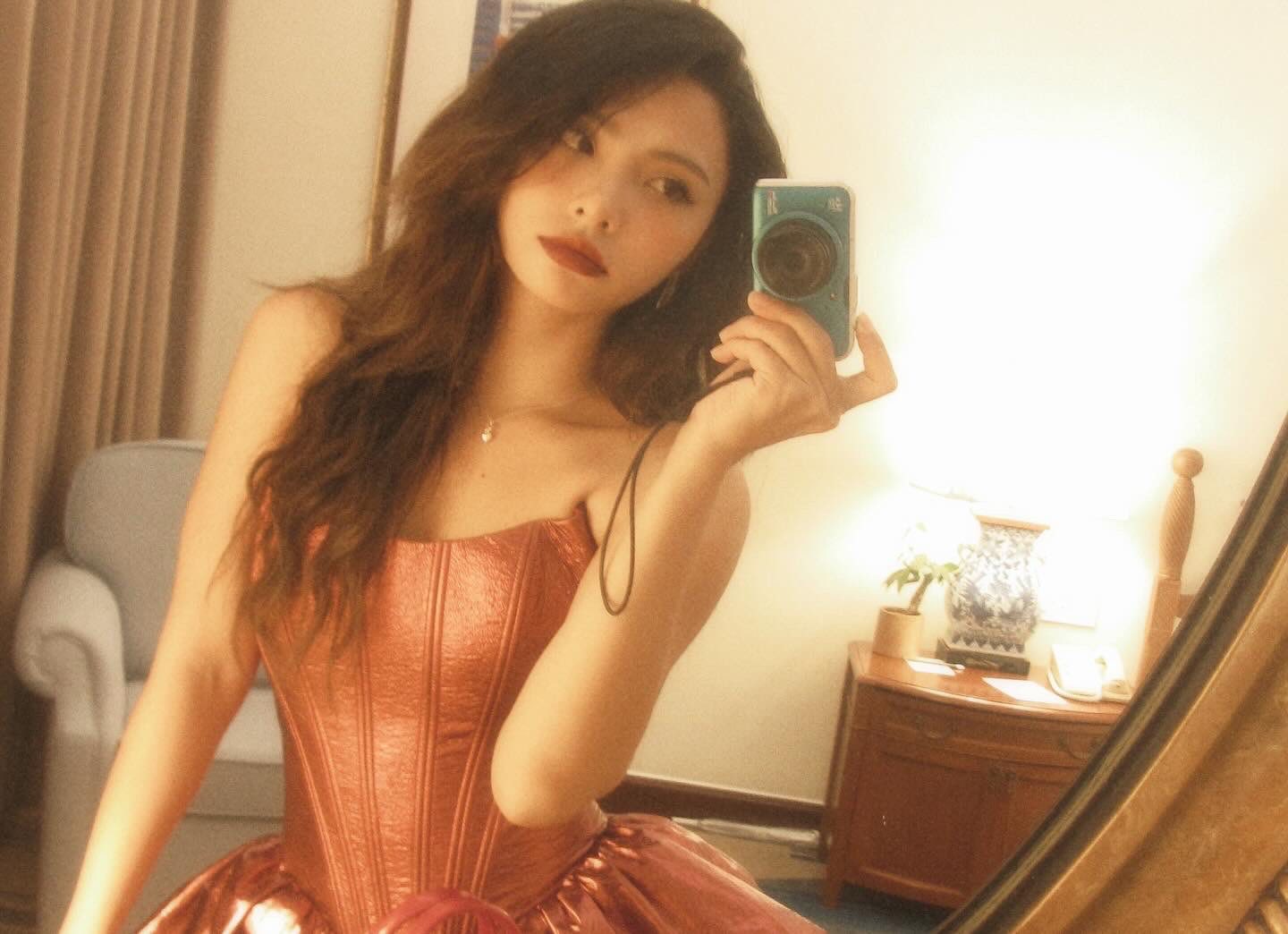 Vũ trụ gái xinh 