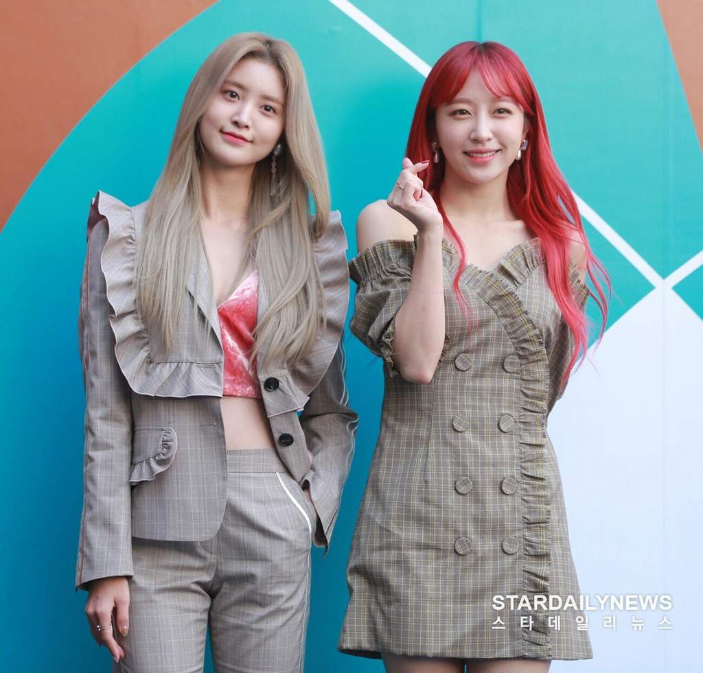 Nữ idol từng diện đồ rách lên sân khấu nhưng "đổi vận" hoàn toàn chỉ nhờ 1 chiếc fancam- Ảnh 9.