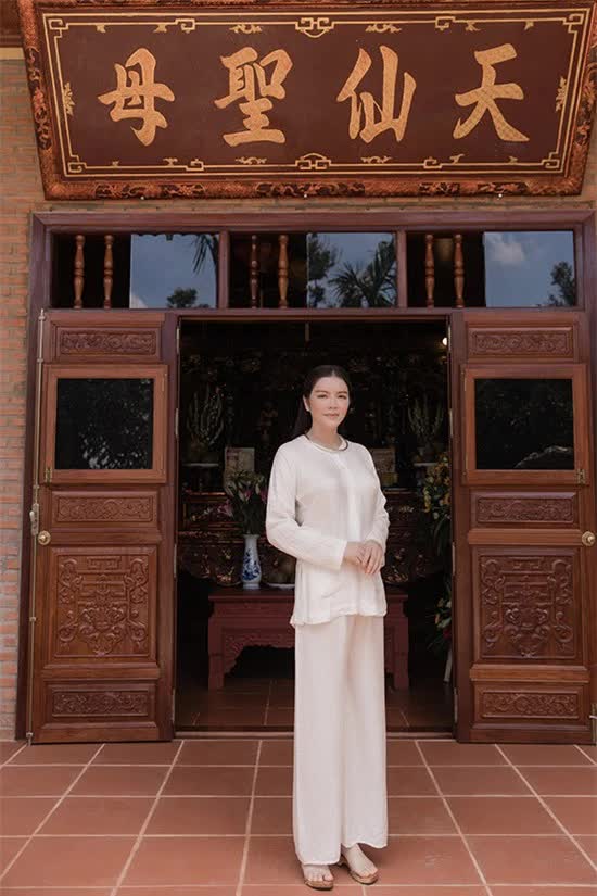Phú bà giàu sụ của Vbiz: Xây biệt phủ 10.000m2, mua nhiều đồ đến mức mất cũng không hay biết- Ảnh 6.