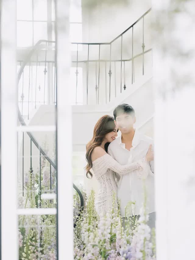 8 bức ảnh Mai Davika được cầu hôn như trong truyện cổ tích, nhẫn kim cương to tới mức 