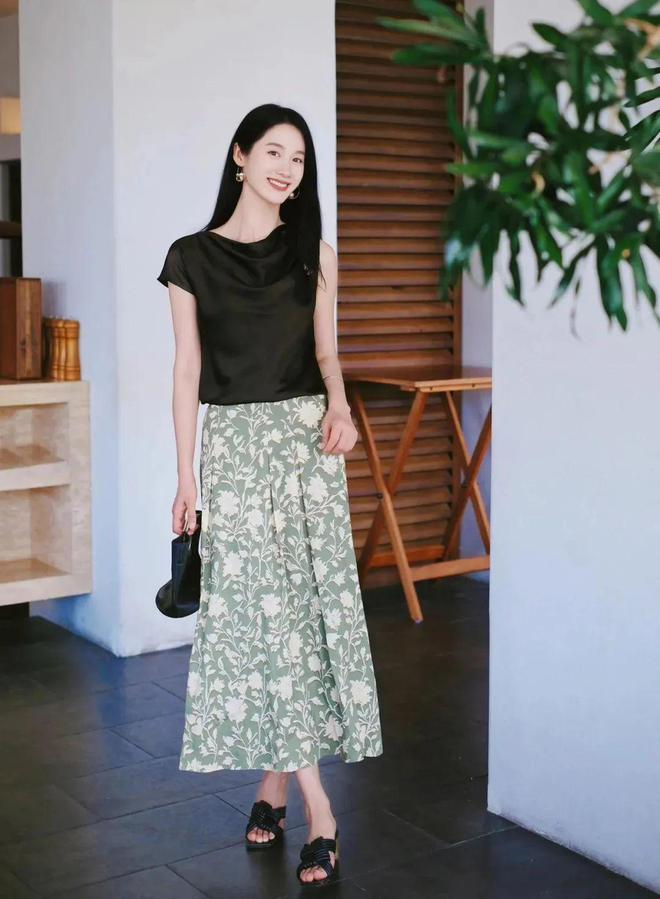Váy dài + giày bệt: Combo gây "nghiện" nhất mùa hè năm nay!- Ảnh 13.