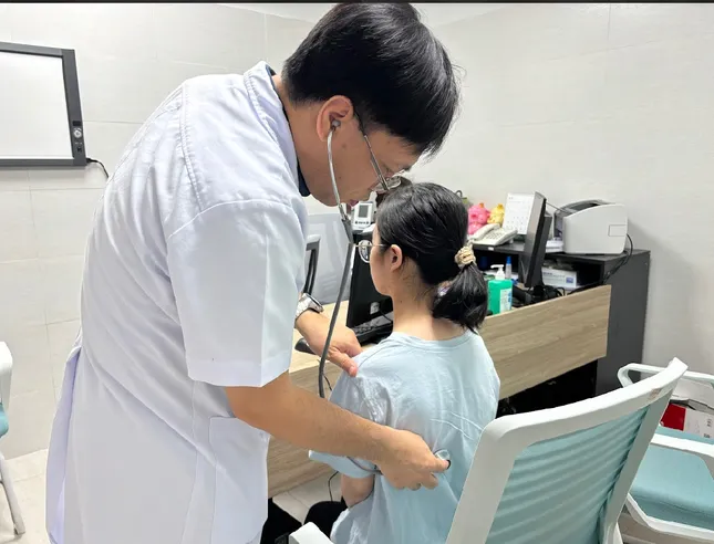 Chưa đến 1% cơ hội sống: Nữ sinh 18 tuổi hồi sinh thần kỳ sau chấn thương hiếm gặp trên thế giới- Ảnh 1.