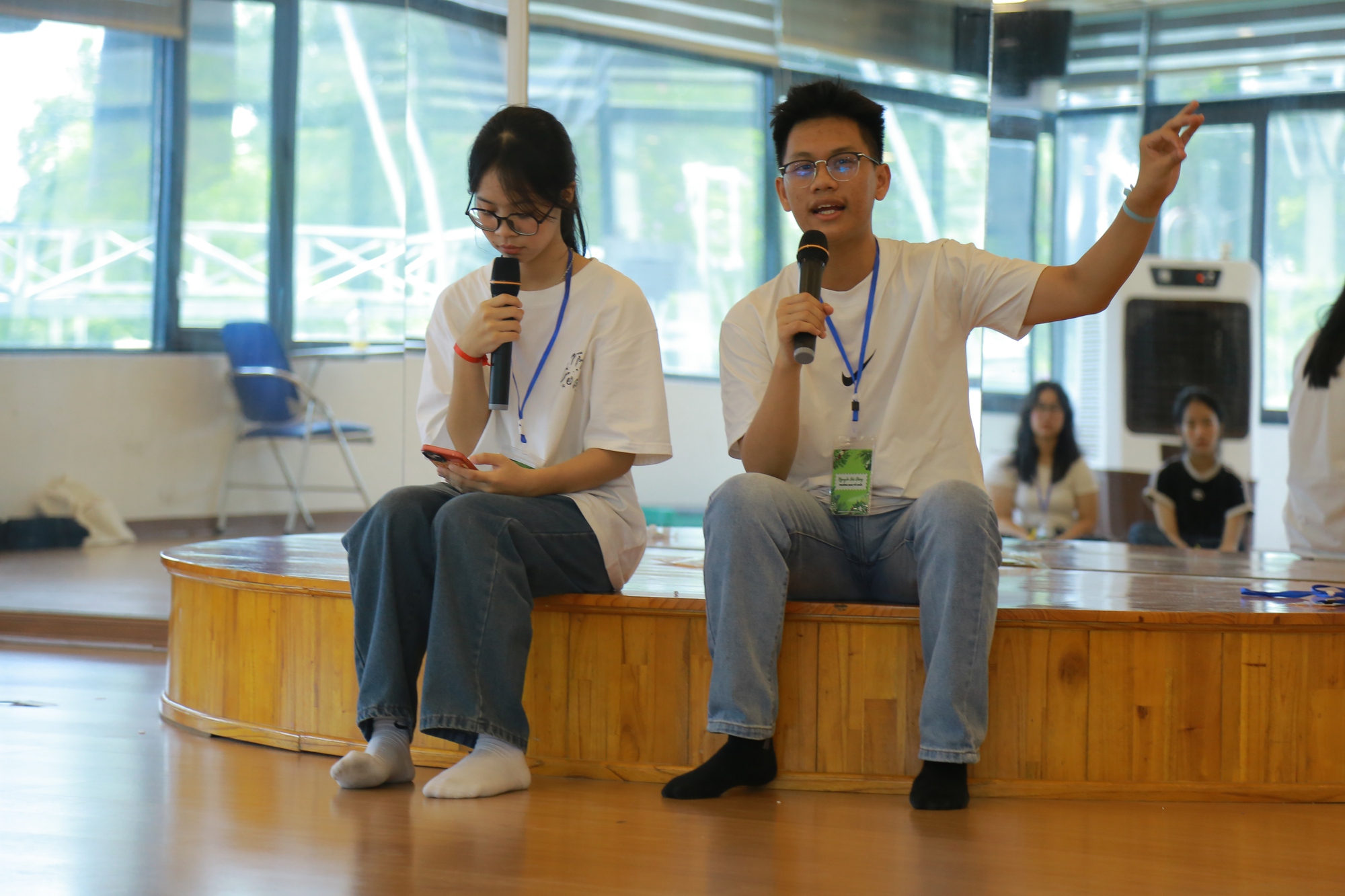 Nam sinh "đa nhiệm" nhất mùa hè này: Thức phỏng vấn lúc 3h sáng, vừa đi học vừa kinh doanh vẫn ẵm trọn học bổng 45 tỷ từ 20 trường- Ảnh 2.