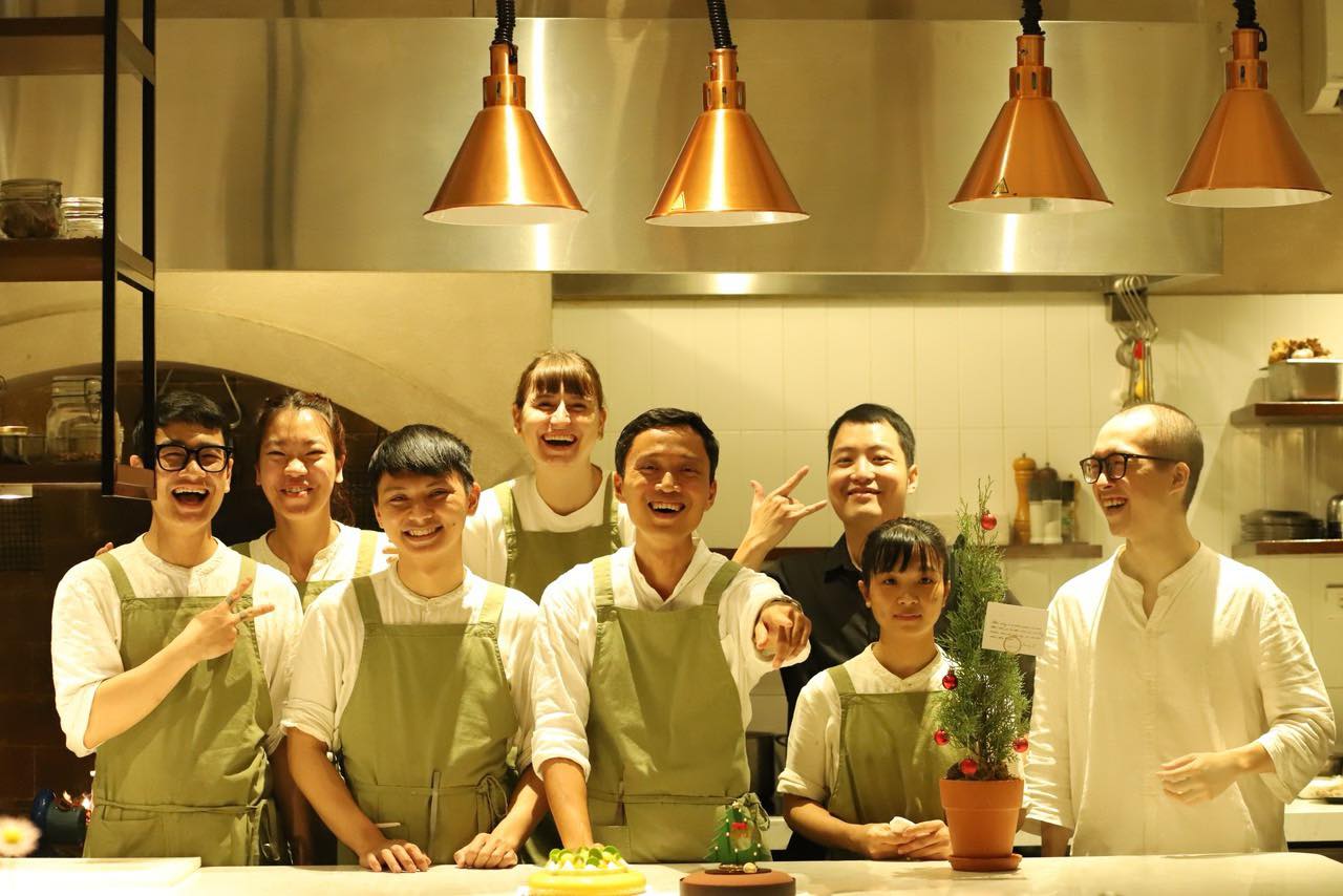 Nhà hàng đầu tiên tại Hà Nội giành Michelin Green Star: Chỉ phục vụ buổi tối, kèm yêu cầu đặt chỗ trước- Ảnh 1.