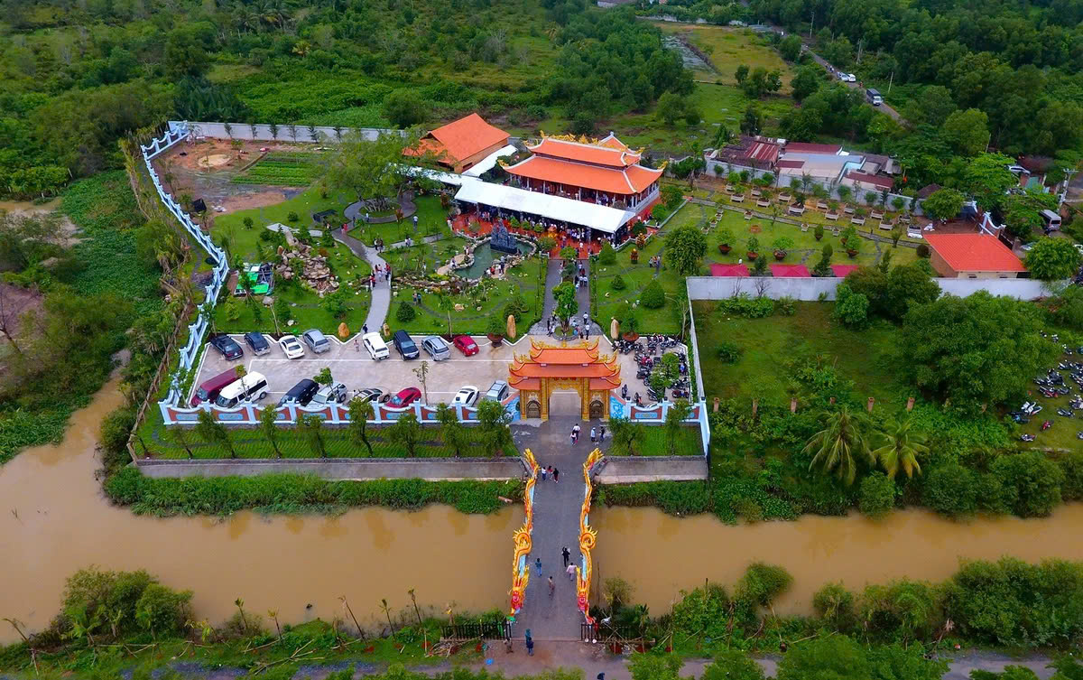 Nam nghệ sĩ sở hữu 7.000 m2 đất quận 9 và mối tình với cháu danh ca Thái Châu- Ảnh 2.
