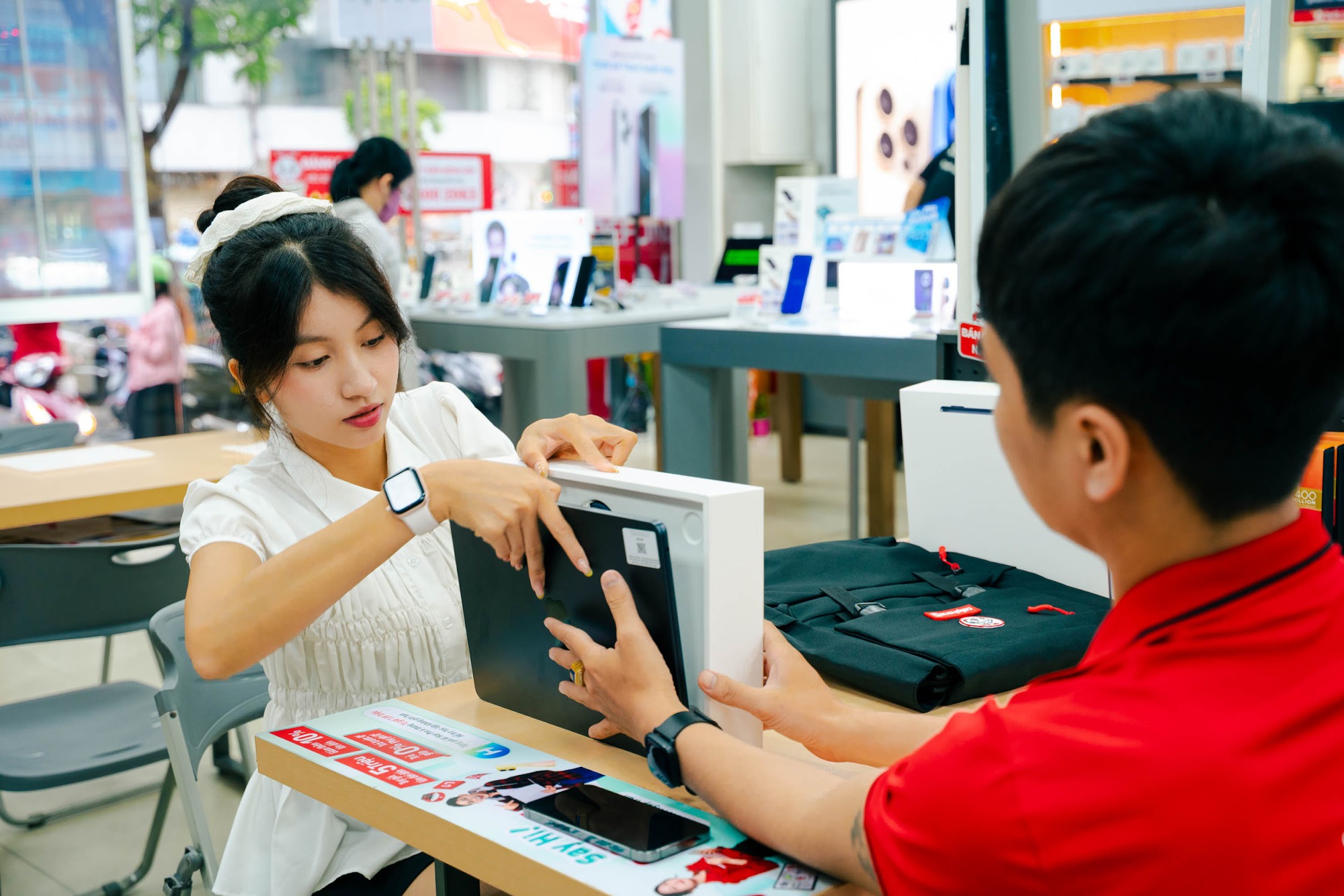 CellphoneS giảm 10%, đổi điểm nhận quà cùng nhiều ưu đãi trong Tựu Trường Lên Cấp- Ảnh 5.
