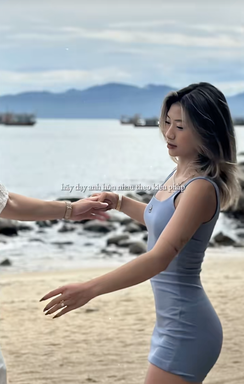 Louis Phạm khoe vóc dáng 