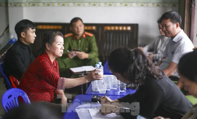Một quán ốc ở Quy Nhơn bị 'tố' bán đồ ôi thiu- Ảnh 2.