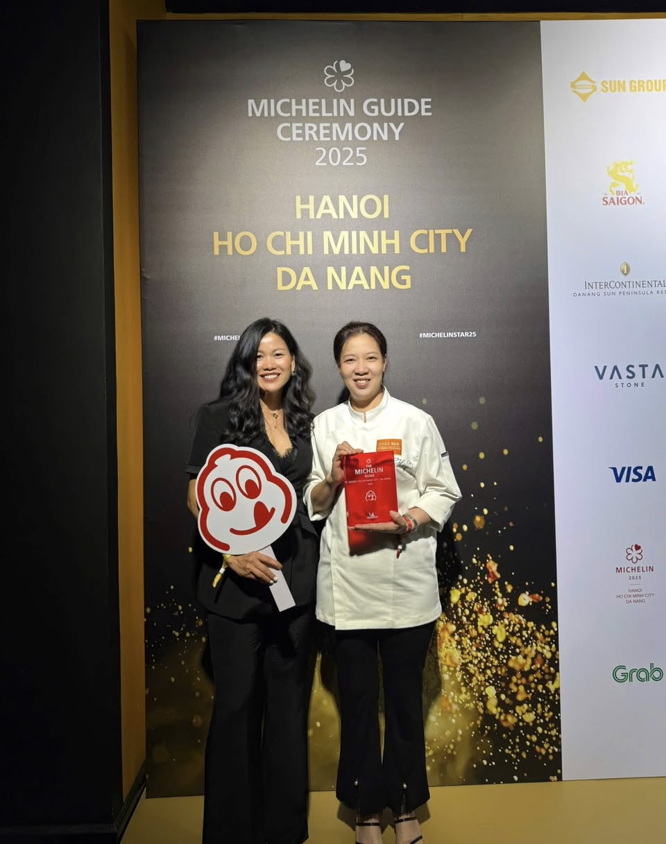 Chuyện lạ MICHELIN: 2 nhà hàng cùng tên ở Hà Nội đều treo danh hiệu Bib Gourmand, đại diện các bên nói gì?- Ảnh 7.