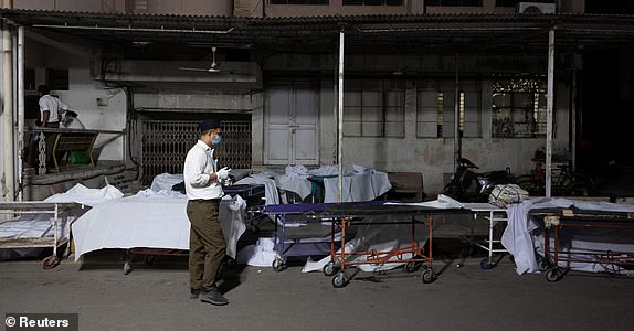 Thảm hoạ hàng không khiến gần 300 người chết: Đã tìm thấy hộp đen, không khí hỗn loạn vẫn bao trùm- Ảnh 9.