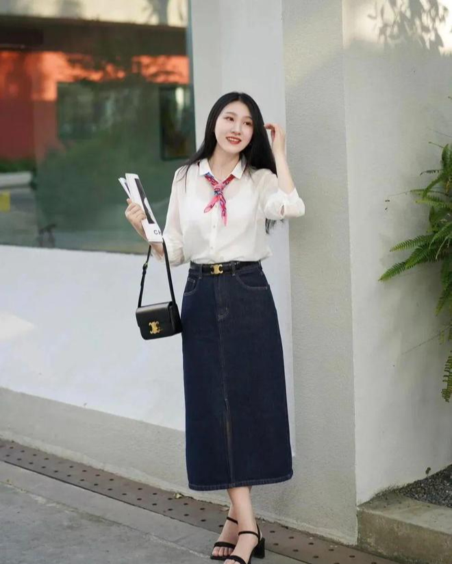 Khăn lụa - "vũ khí" thời trang biến hóa từ cổ đến toàn thân, giúp bạn nâng tầm phong cách trong tích tắc- Ảnh 3.