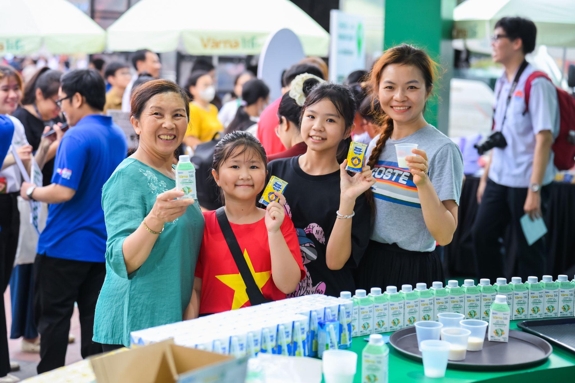 Nutifood đồng hành cùng chương trình “Vinh quang Công an Nhân dân Việt Nam", góp phần lan tỏa tinh thần yêu nước- Ảnh 2.