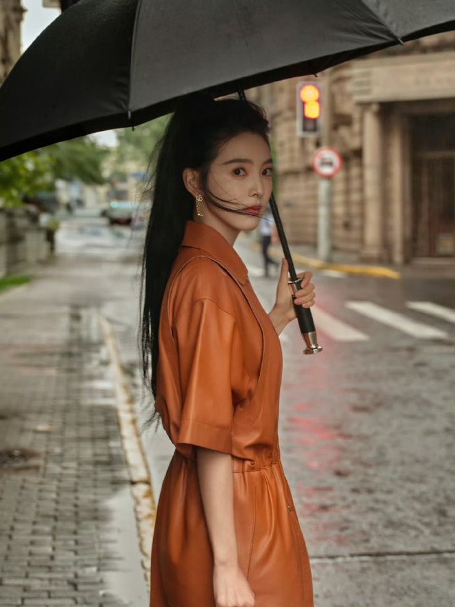 Chương Nhược Nam đổi style, netizen khen hết lời- Ảnh 10. Chương Nhược Nam đổi style, netizen khen hết lời- Ảnh 10.