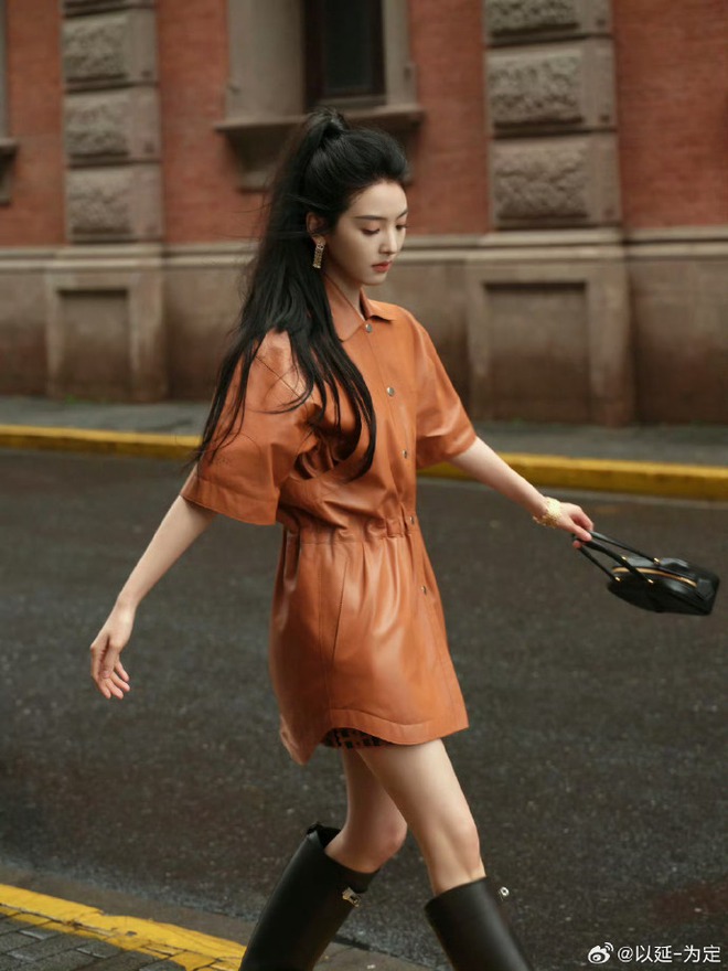 Chương Nhược Nam đổi style, netizen khen hết lời- Ảnh 7. Chương Nhược Nam đổi style, netizen khen hết lời- Ảnh 7.