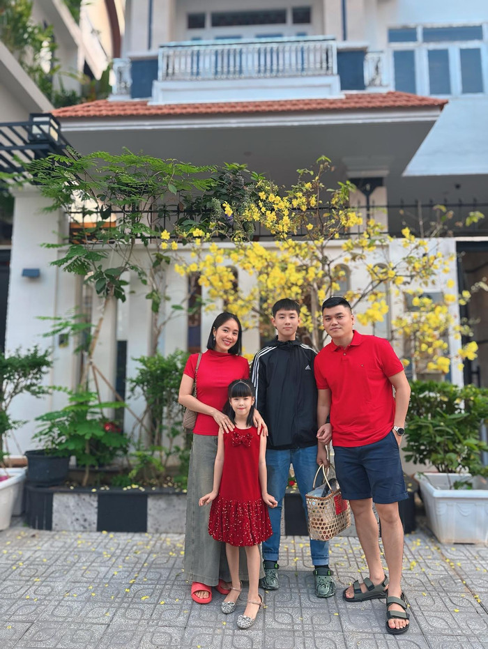Con gái nhỏ nói một câu khiến Lê Phương nghẹn ngào: Ai làm mẹ cũng sẽ hiểu cảm giác này- Ảnh 1.